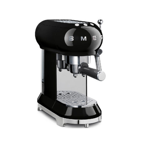 Pákový kávovar na Espresso Cappucino SMEG 50's Retro Style čierna